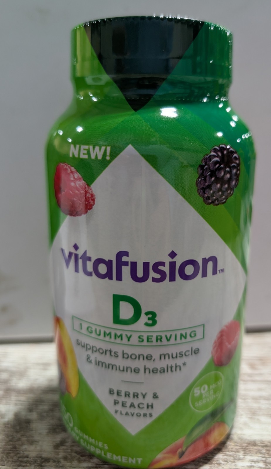Vitafusion Vitamin D3 Gummy Vitamins Berry & Peach 150 Count EXP 02/2027