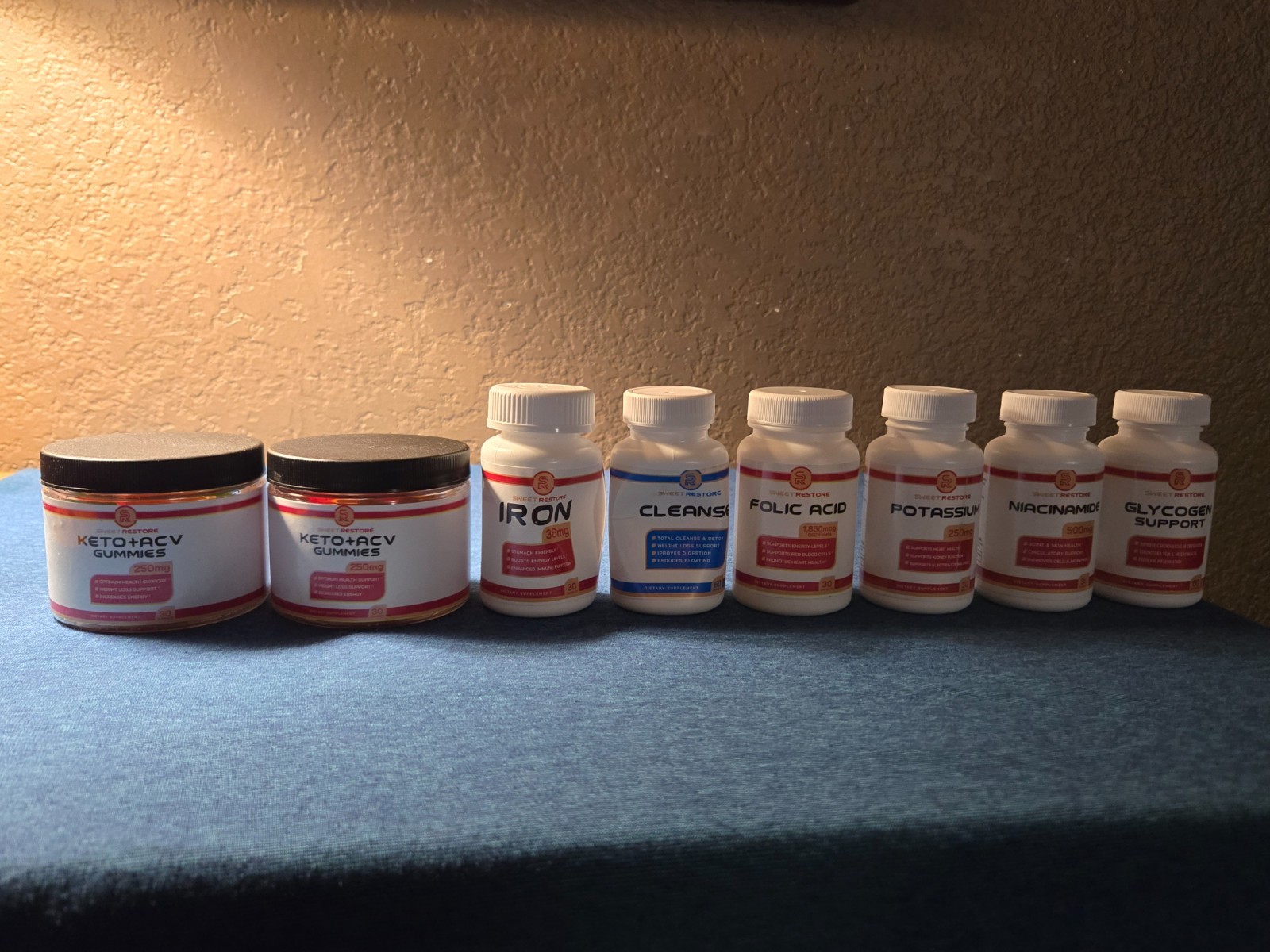 6 different vitamins 2 Keto + ACV gummies